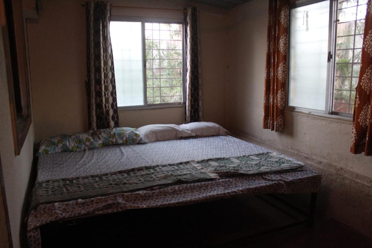 Nisarg Shrushti Farmhouse Hotel Pune Esterno foto
