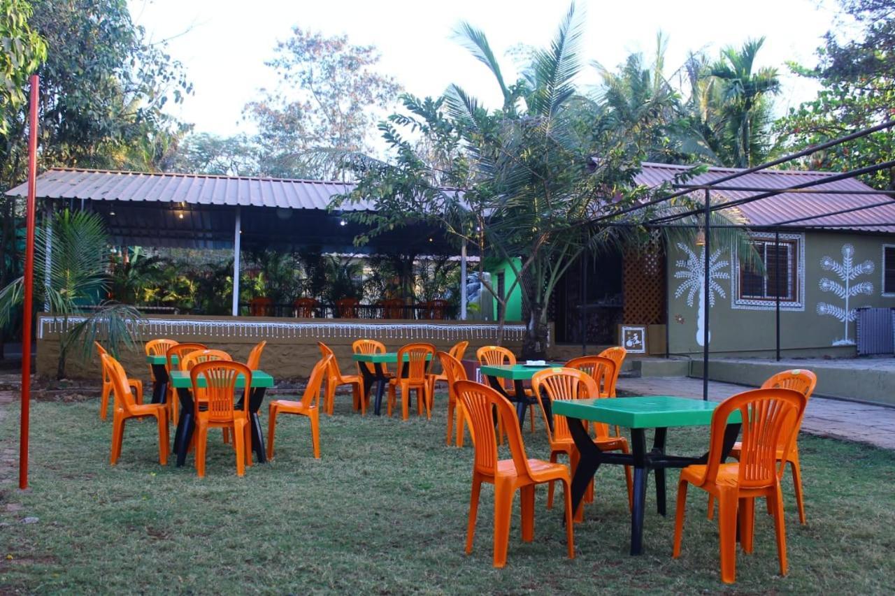 Nisarg Shrushti Farmhouse Hotel Pune Esterno foto